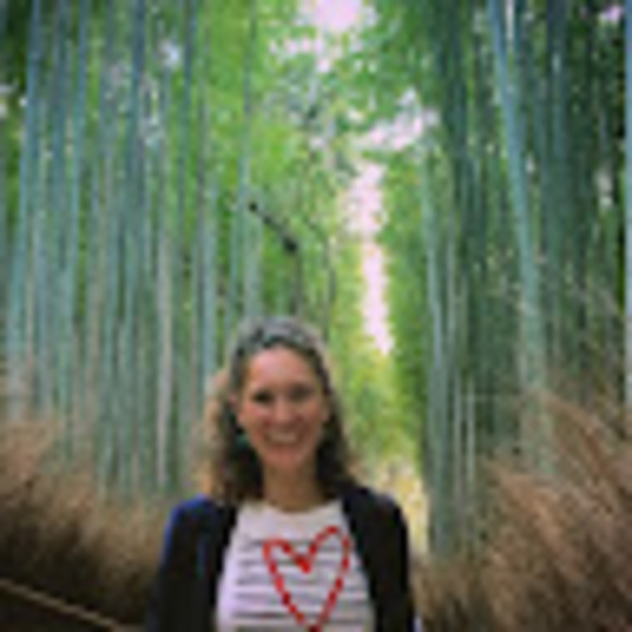 Meet your Posher, Cecilia - Picture 1 of 1